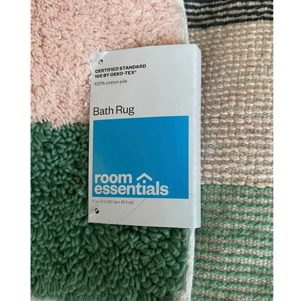 Room Essentials Bath Rug 17